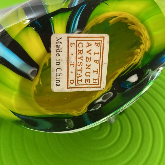 Fifth avenue crystal art glass fish. No chips or cracks - Picture 8 of 8